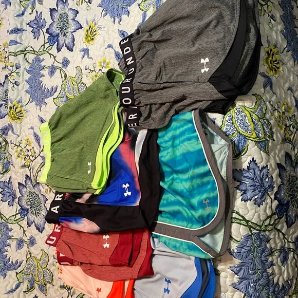 Under Armour XL lot shorts